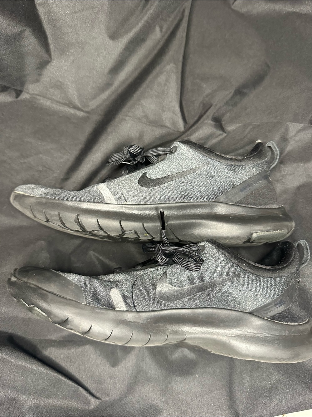 Nike Men's Black and Dark Gray Athletic Running Shoes